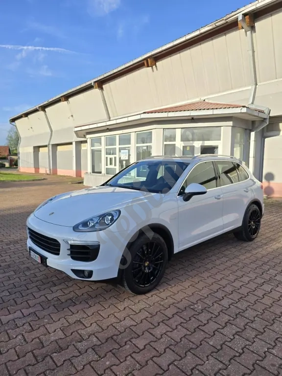 Porsche Cayenne 3.0 TDI 4x4 | 2015 – Perfektno Stanje
