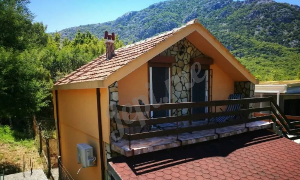 Uknjižena kuća 2km od mora, Đurmani (Sutomore-Čanj)