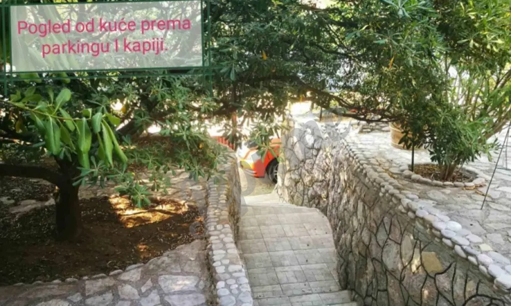 Uknjižena kuća 2km od mora, Đurmani (Sutomore-Čanj)