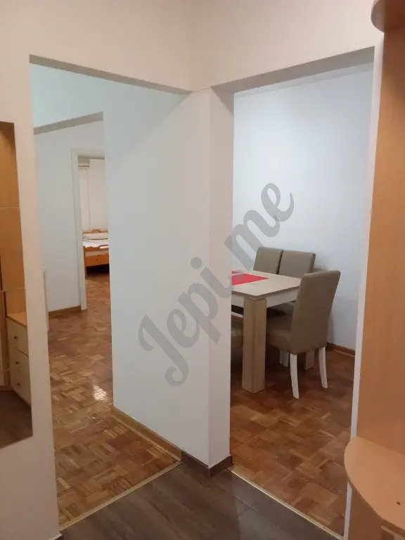 Selling 4.0 flat Čelebonovića Bežanijska Kosa Novi Beograd wheelchair ramp park view