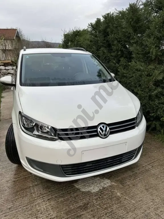 Volkswagen Touran 2.0 TDI DSG – 2011. godište | Očuvan porodični auto